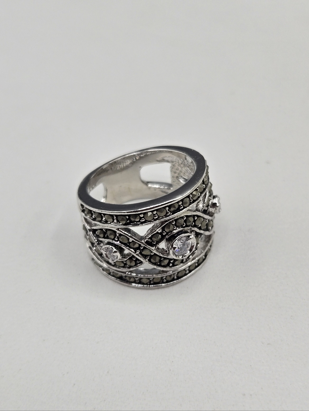 Swarovski Crystal Elements Silver Marcasite Ring Wide Band Size 4.5 Wedding Prom - Picture 6 of 8